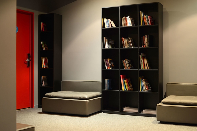 Imagen de los interiores del Hotel Pop. Foto 16