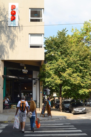 Imagen general del Hotel Pop. Foto 3