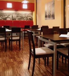 Imagen del bar/restaurante del Hotel Pop Hotel Katowice. Foto 2