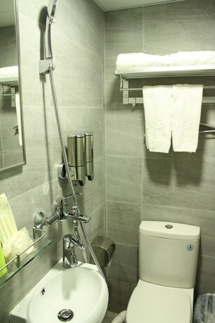 Imagen de la habitación del Hotel Pop Inn. Foto 8