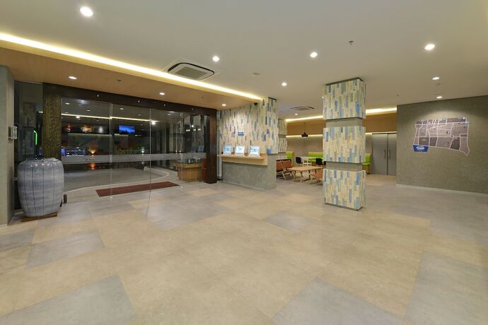 Imagen general del Hotel Pop! Timoho - Yogyakarta. Foto 12