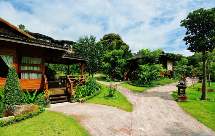 Imagen de los exteriores del Hotel Popa Garden Resort. Foto 10