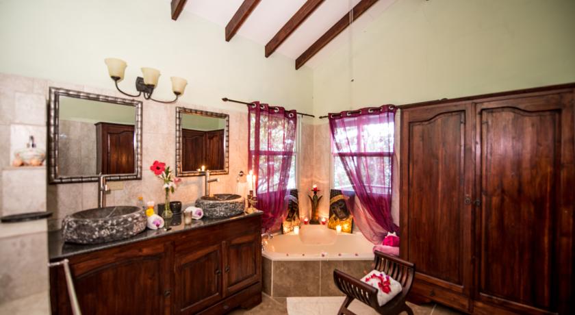 Imagen de los interiores del Hotel Popa Paradise Beach Resort. Foto 10