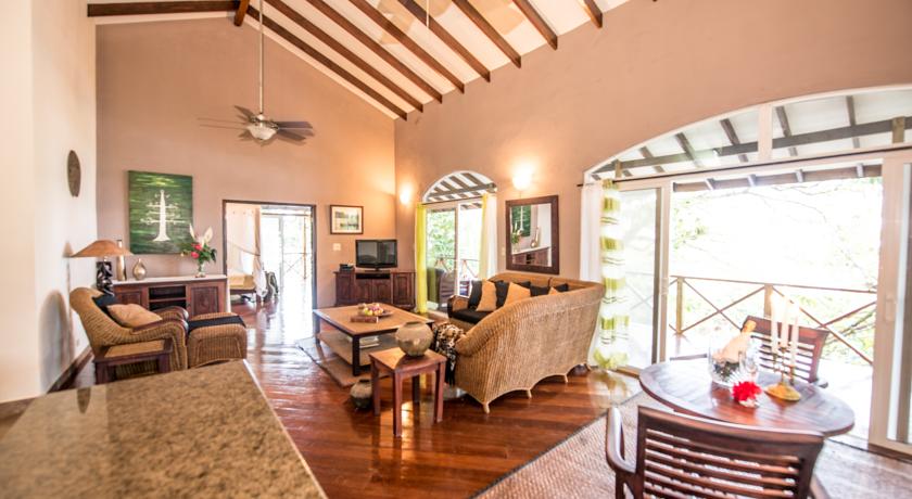 Imagen de los interiores del Hotel Popa Paradise Beach Resort. Foto 11