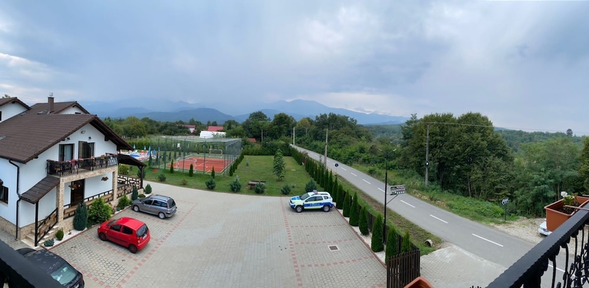 Imagen de los exteriores del Hotel Popasul Montan. Foto 15