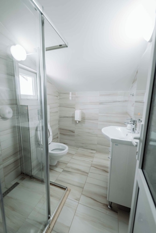 Imagen de la habitación del Hotel Popasul Montan. Foto 9