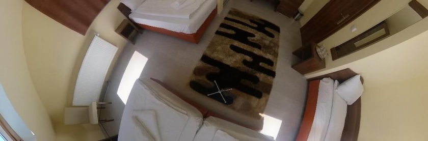 Imagen de la habitación del Hotel Popasul Montan. Foto 14