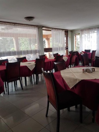 Imagen del bar/restaurante del Hotel Pope Paul V1 Memorial. Foto 5