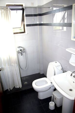 Imagen de la habitación del Hotel Popi. Foto 16