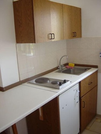 Imagen de la habitación del Hotel Popi. Foto 17