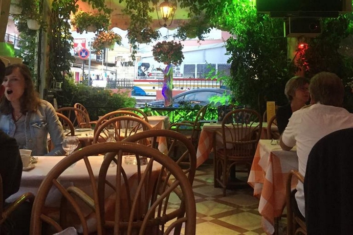 Imagen general del Hotel Popi Star. Foto 16