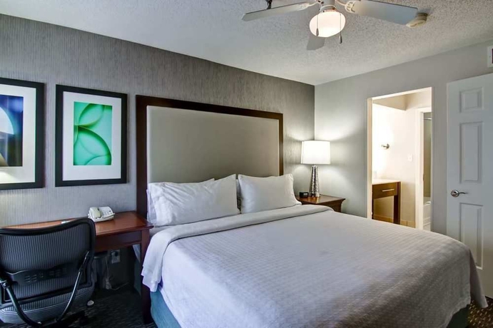 Imagen de la habitación del Hotel Poplar Inn and Suites. Foto 6