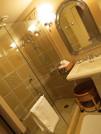 Imagen de la piscina del Hotel Poppy Springs Resort And Spa. Foto 12