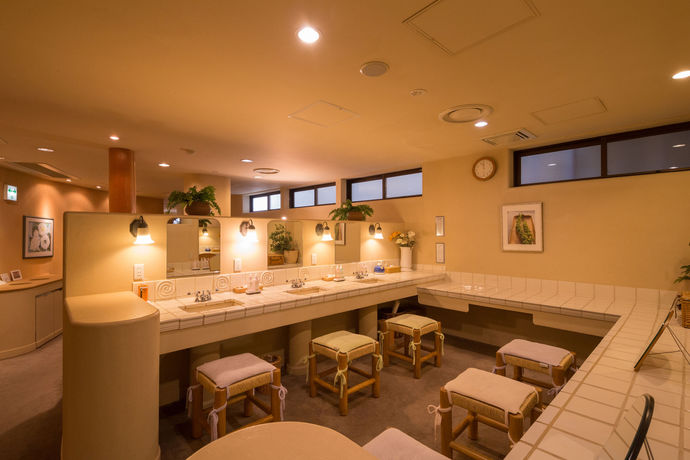 Imagen de la piscina del Hotel Poppy Springs Resort And Spa. Foto 16