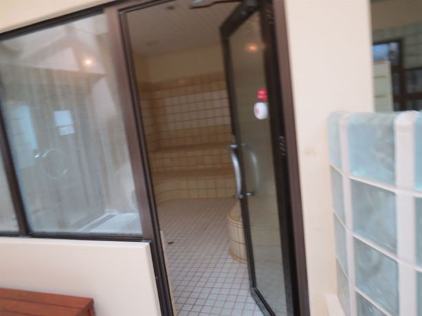 Imagen de los interiores del Hotel Poppy Springs Resort And Spa. Foto 10