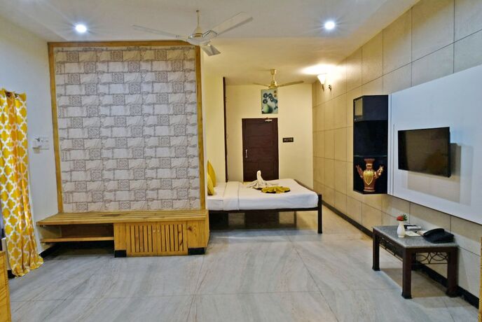 Imagen general del Hotel Poppys Olive De Villa. Foto 9