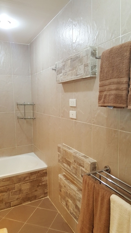 Imagen de la habitación del Hotel Popular Condo Muangthong Thani. Foto 18