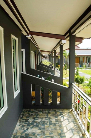 Imagen de la habitación del Hotel Popular Lanta Resort. Foto 6
