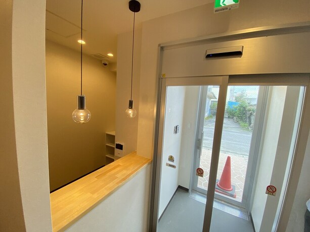 Imagen de los interiores del Hotel Popular Makiminato. Foto 37