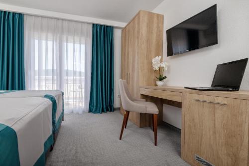 Imagen de la habitación del Hotel Porat. Foto 16