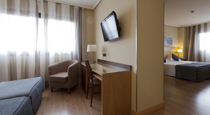 Imagen de la habitación del Hotel Porcel Avant. Foto 4