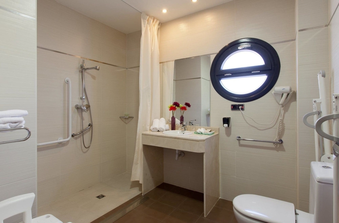 Imagen de la habitación del Hotel Porcel Avant. Foto 6