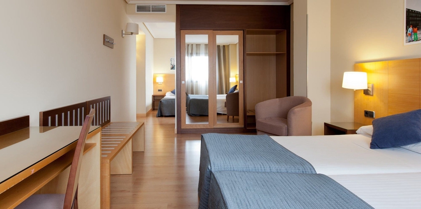 Imagen de la habitación del Hotel Porcel Avant. Foto 9