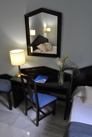 Imagen de la habitación del Hotel Porcel Navas. Foto 13