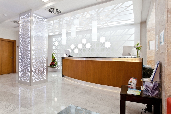 Imagen de los interiores del Hotel Porcel Sabica. Foto 19