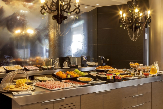 Imagen del bar/restaurante del Hotel Porcel Torneo. Foto 5