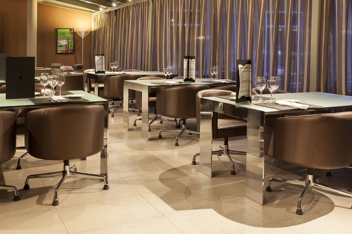 Imagen del bar/restaurante del Hotel Porcel Torneo. Foto 8