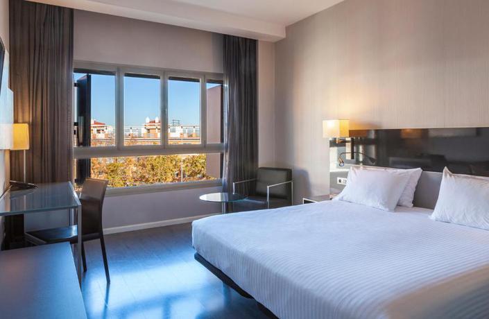 Imagen de la habitación del Hotel Porcel Torneo. Foto 2