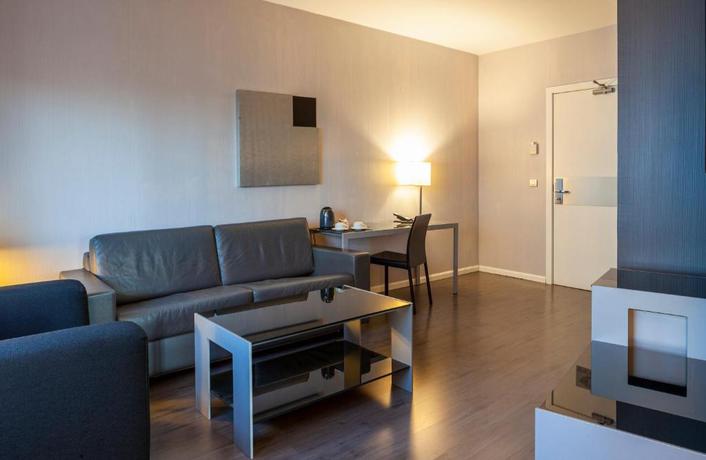 Imagen de la habitación del Hotel Porcel Torneo. Foto 5