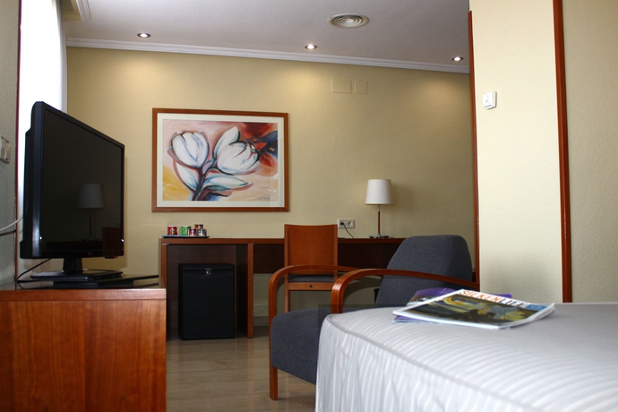 Imagen de la habitación del Hotel Porcel Torre Garden. Foto 7