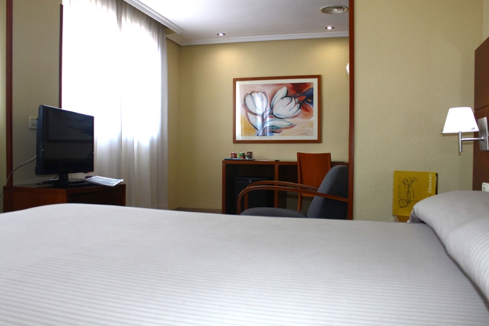 Imagen de la habitación del Hotel Porcel Torre Garden. Foto 8