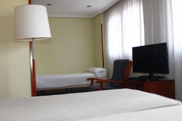 Imagen de la habitación del Hotel Porcel Torre Garden. Foto 11