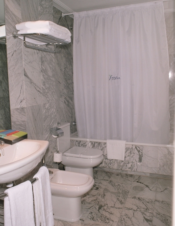 Imagen de la habitación del Hotel Porcel Torre Garden. Foto 14