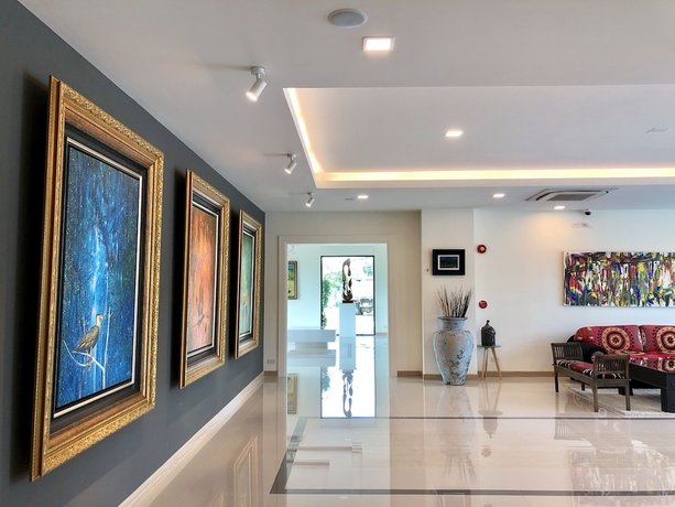 Imagen de los interiores del Hotel Porestva Sriracha. Foto 15