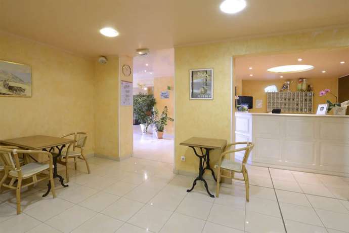 Imagen de los interiores del Hotel Poretta. Foto 18