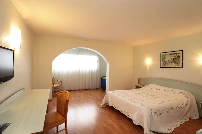 Imagen de la habitación del Hotel Poretta. Foto 14