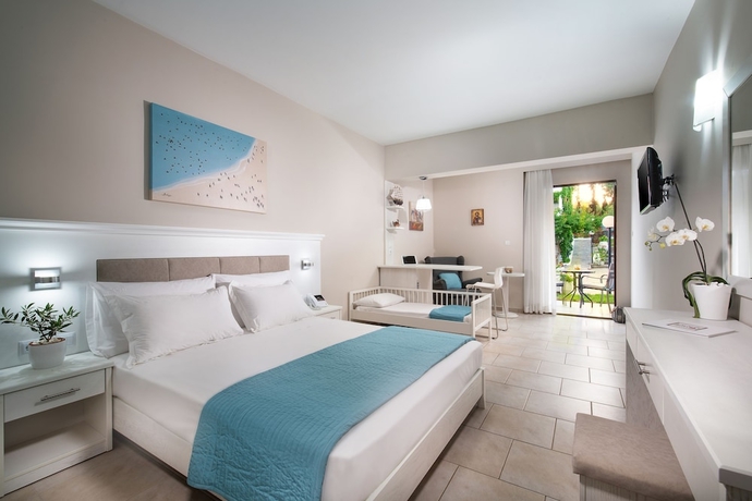 Imagen de la habitación del Hotel Porfi Beach. Foto 4