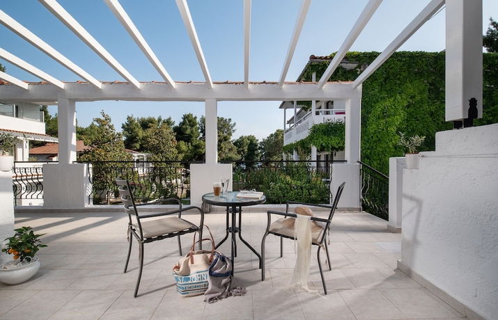 Imagen de la habitación del Hotel Porfi Beach. Foto 11