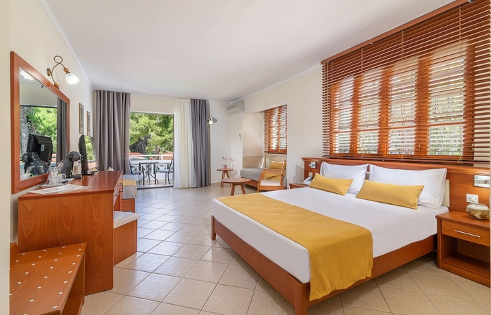 Imagen de la habitación del Hotel Porfi Beach. Foto 14