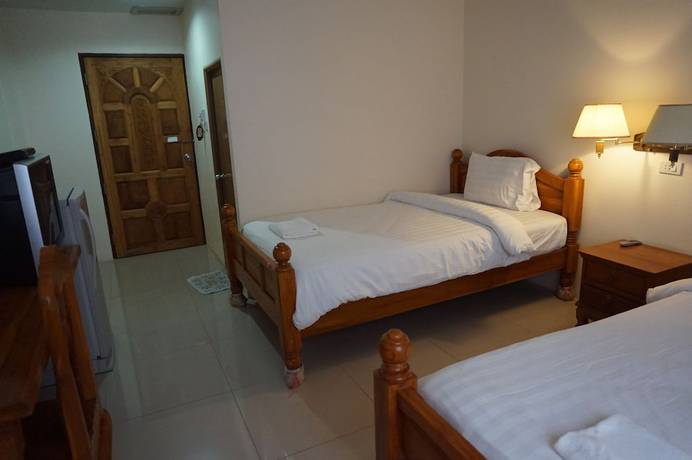 Imagen de la habitación del Hotel Pornnarumirt. Foto 10