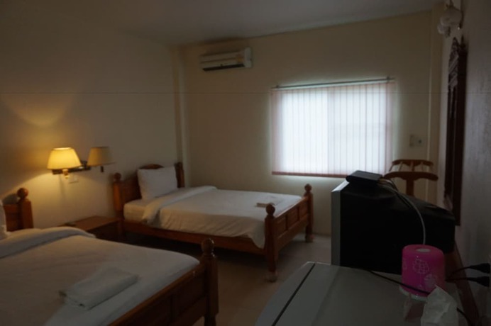 Imagen de la habitación del Hotel Pornnarumirt. Foto 12