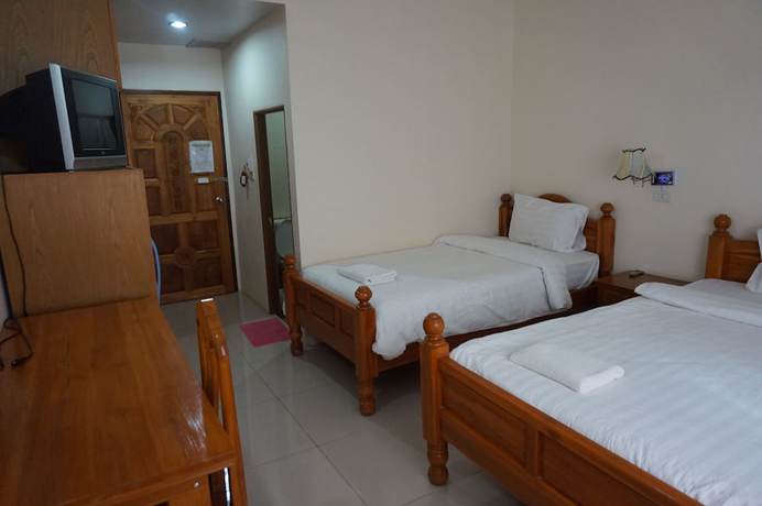 Imagen de la habitación del Hotel Pornnarumirt. Foto 13