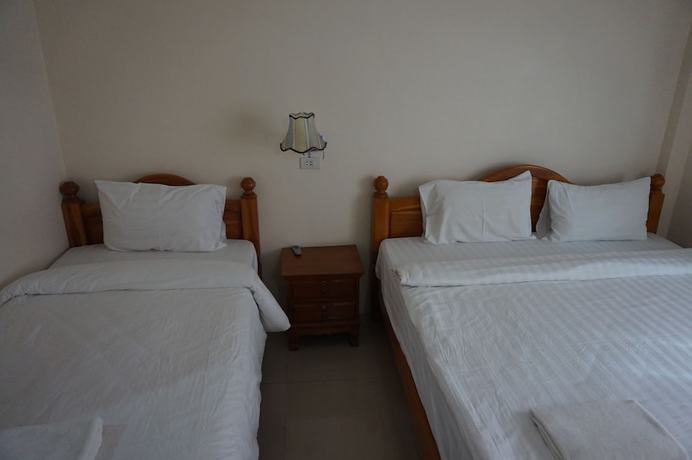 Imagen de la habitación del Hotel Pornnarumirt. Foto 15
