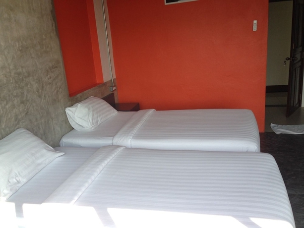 Imagen de la habitación del Hotel Pornsiri Sisaket. Foto 8