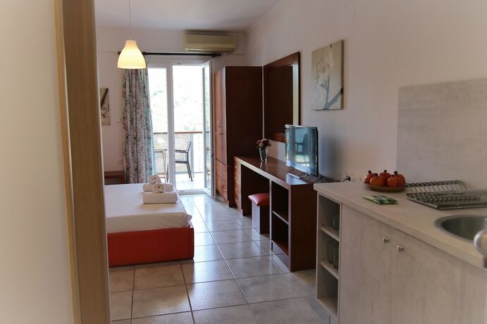 Imagen general del Hotel Poros Beach. Foto 6