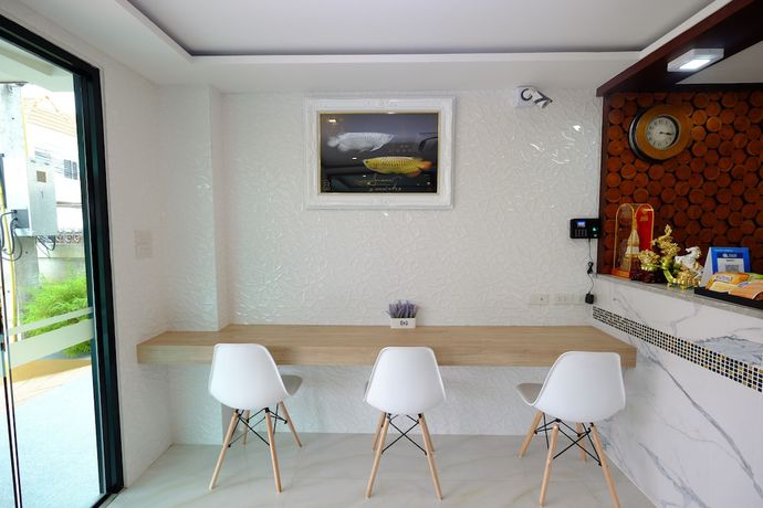 Imagen de los interiores del Hotel Porpiang. Foto 18